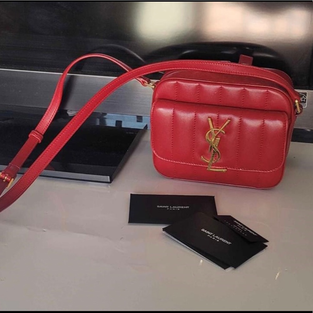 ❣️SOLD❣️ Saint Laurent Vicky camera bag